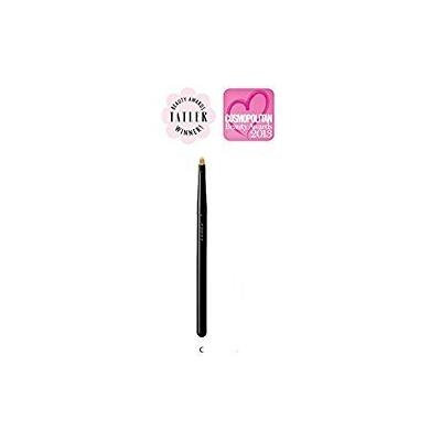 SUQQU Eyeliner Brush C, Winner, Best Brushes, Tatler Beauty Awards in 2012 and Cosmopolitan UK Beauty Awards in 2013
