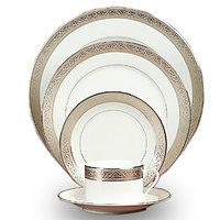 Philippe Deshoulieres Trianon Platinum Open Vegetable Dish