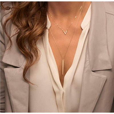 Leiothrix Simple Vintage Alloy Golden Necklace with Triangle & Pearls for Women and Girls Apply to Weeding Party Casual