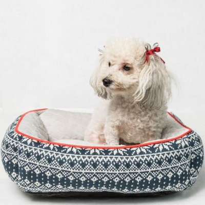 Wit & Delight Sweater Knit Pet Bed - Small