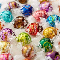 Lindt Truffles Assorted 11-Flavored : Milk, Dark, White, White Peppermint, Stracciatella, Sea Salt, Strawberry And Cream, Coconut, Raspberry, Snowman Milk & White and Citrus - One 1 lb Truffle