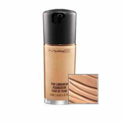 MAC Pro Lightweight Longwear Foundation - Gives up to 15 Hours of Wear, 1 Oz (NW25)