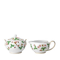 Wedgwood Wild Strawberry Sugar & Creamer Set