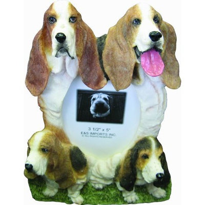 Basset Hound Picture Frame Holds Your Favorite 4 x 6 Inch Photo, A Hand Painted Realistic Looking Basset Hound Family Surrounding Your Photo. This Beautifully Crafted Frame is A Unique Accent To Any Home or Office. The Basset Hound Picture Frame Is The Perfect Gift For Basset Hound Owners And Lovers!