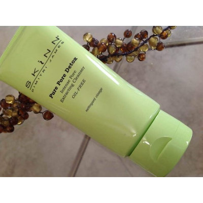 Skinn Cosmetics Pure Pore Detox Intense Pore Extracting Cleanser Oil Free 4 oz. (Pack of 12)