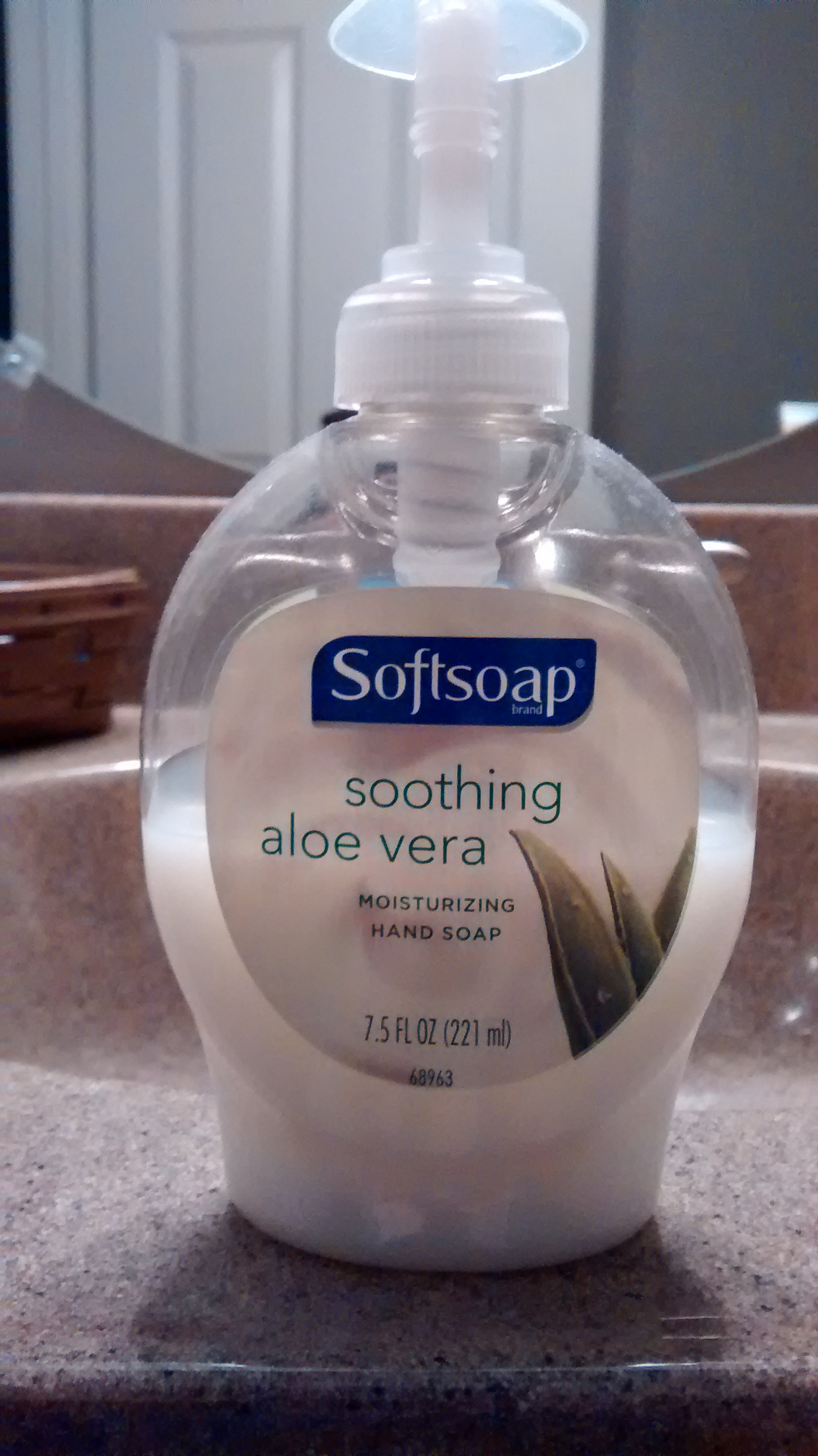 Photo of Softsoap® Soothing Aloe Vera Liquid Hand Soap uploaded by Elizabeth J.