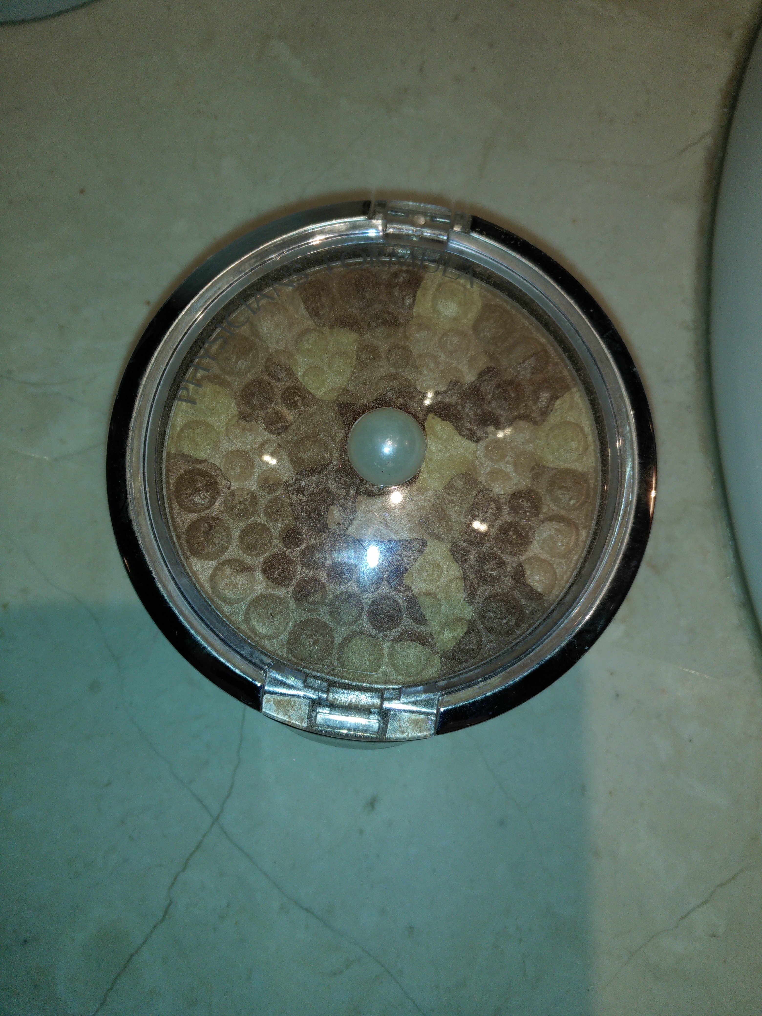 Photo of Physicians Formula Retro Glow Mosaic Bronzer Compact uploaded by Lucie L.