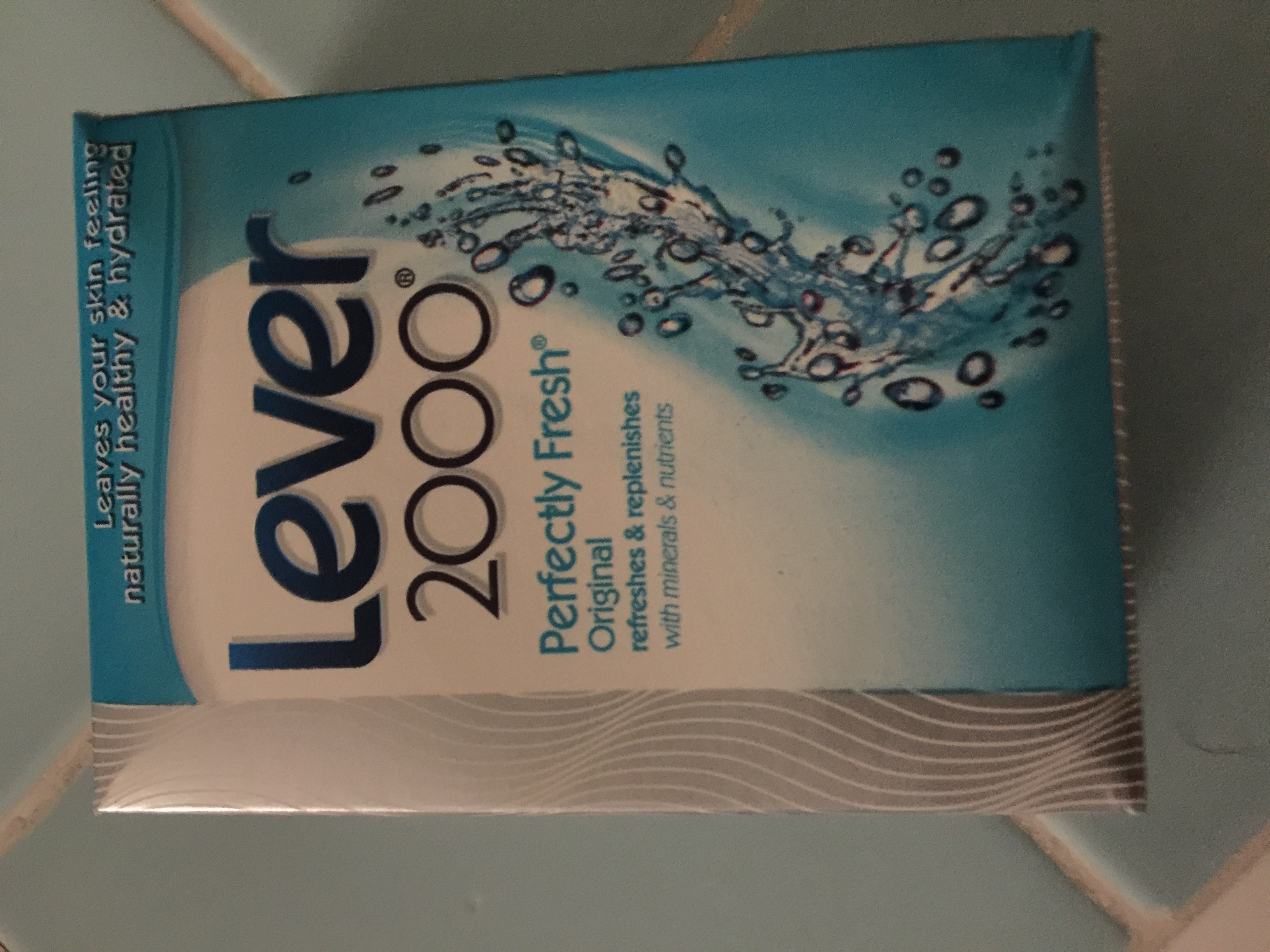 Photo of Lever 2000 Perfectly Fresh Refreshing Bar Soap 8 PackPerfectly Fresh Original uploaded by Myla N.