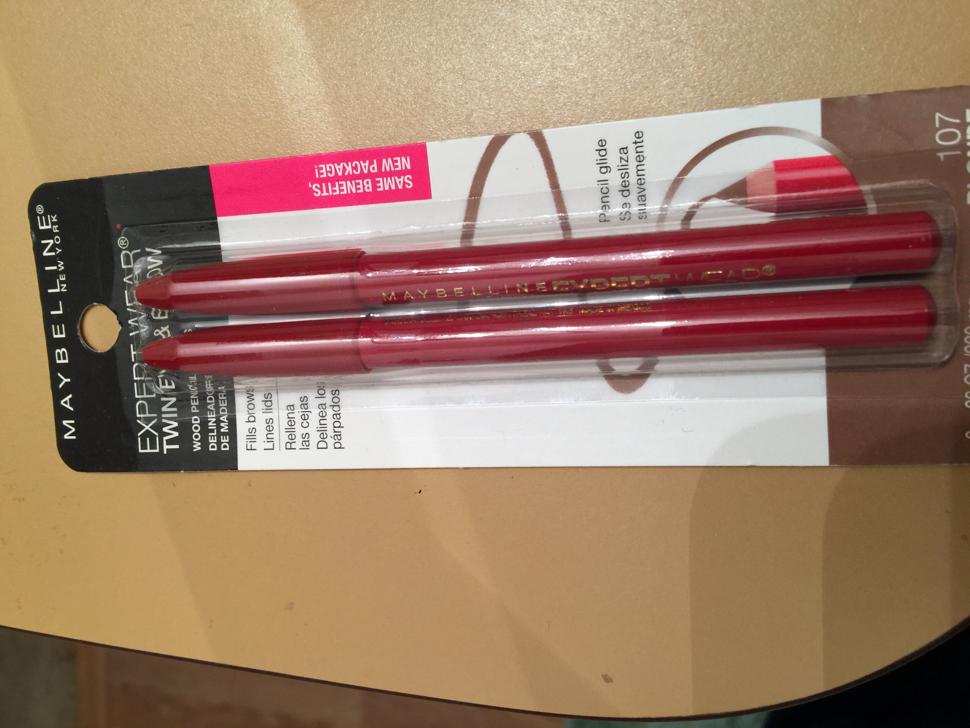 Photo of Maybelline Expert Eyes Defining Liner uploaded by Shelley D.