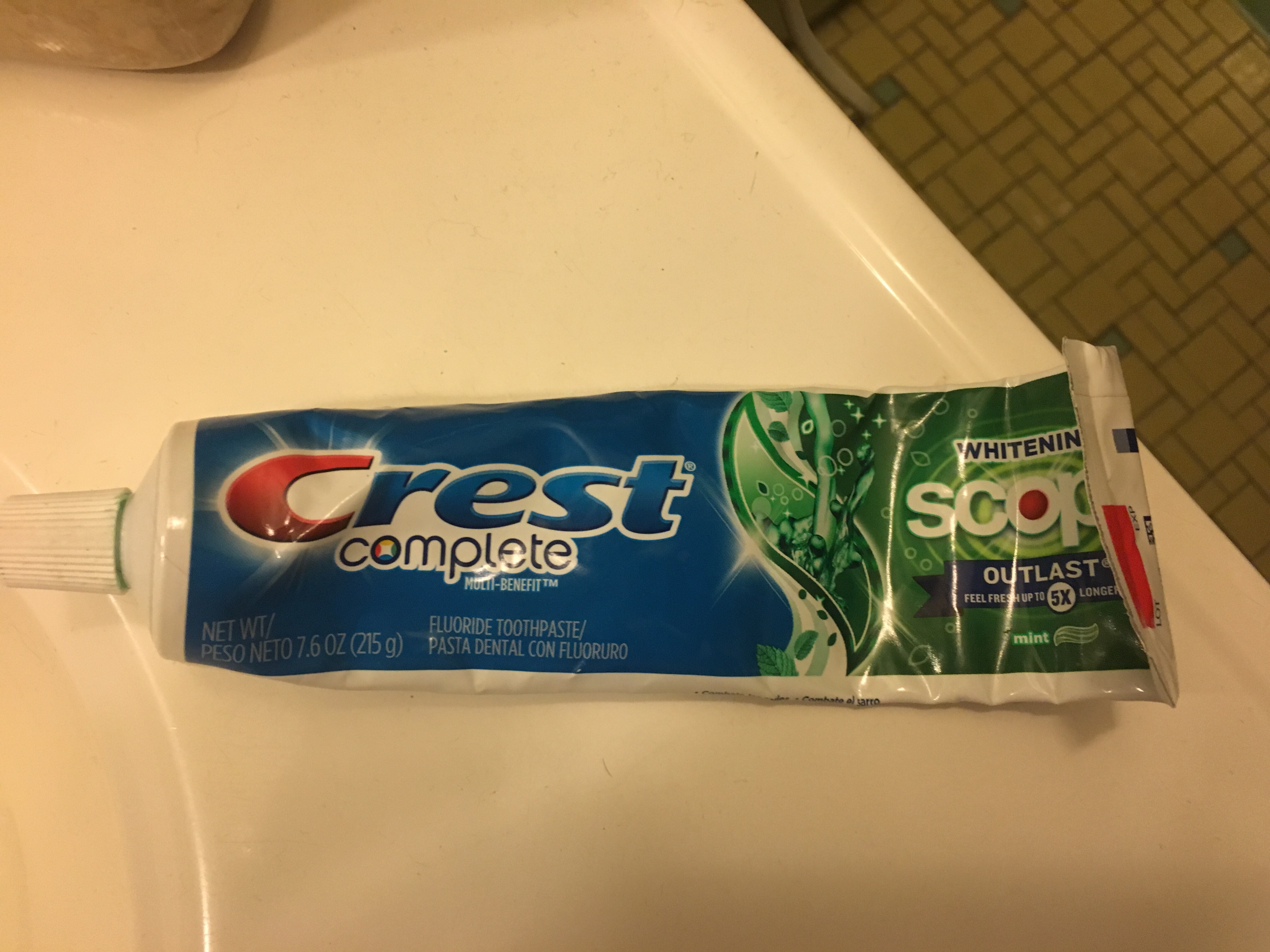 Photo of Crest Complete Extra Whitening Toothpaste with Tartar Protection uploaded by Victoria B.