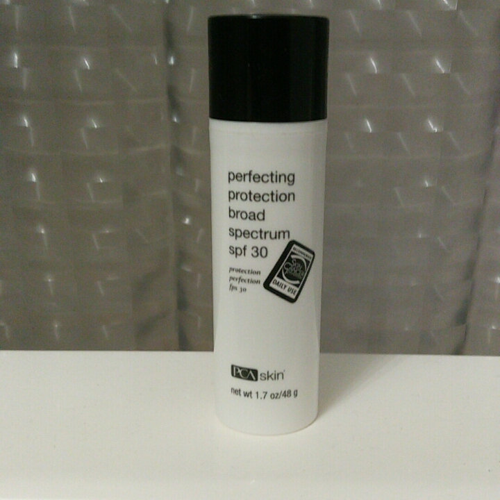 PCA Skin Perfecting Protection Broad Spectrum SPF 30